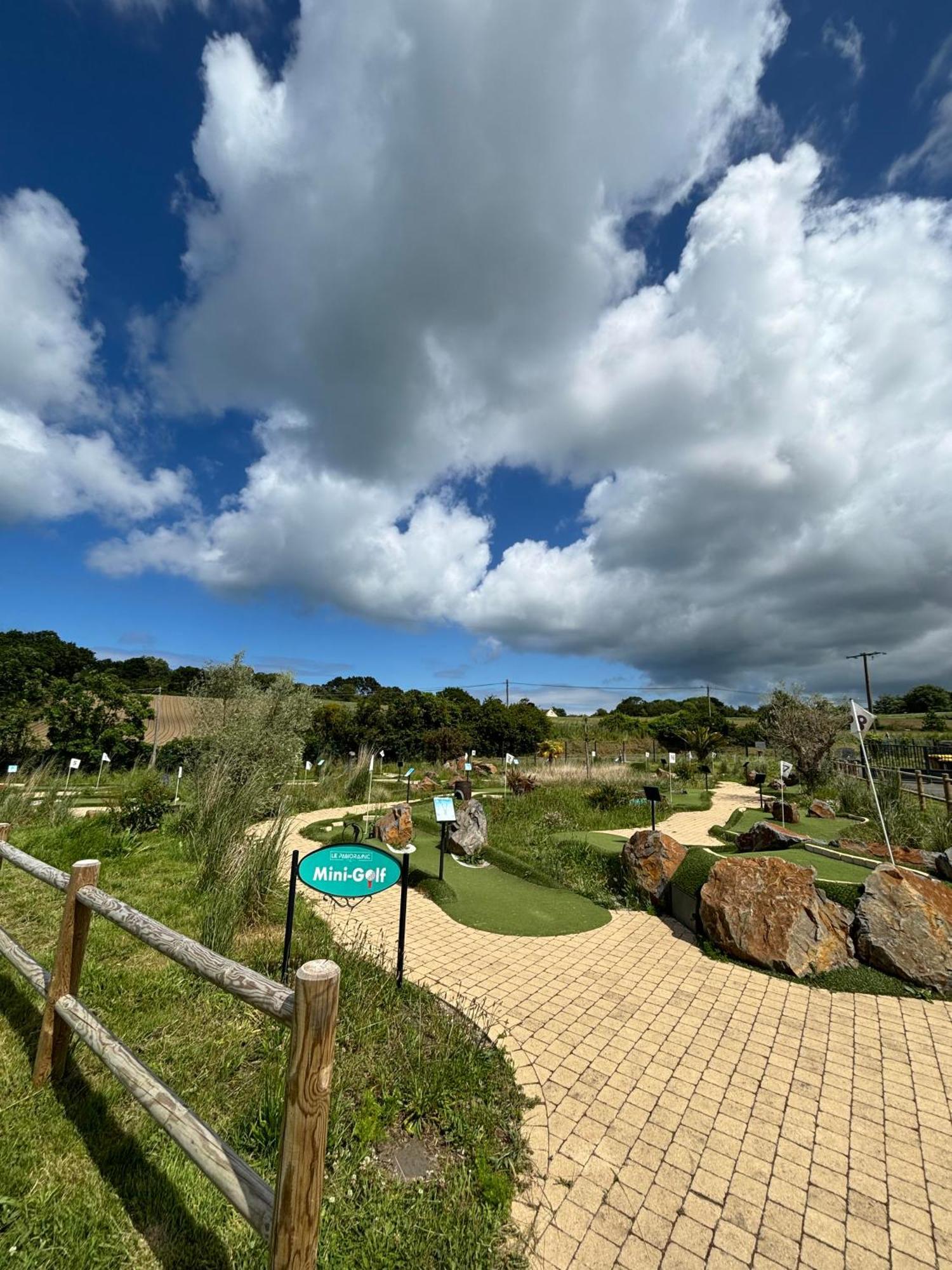Camping Le Panoramic Hotel Binic Exterior foto